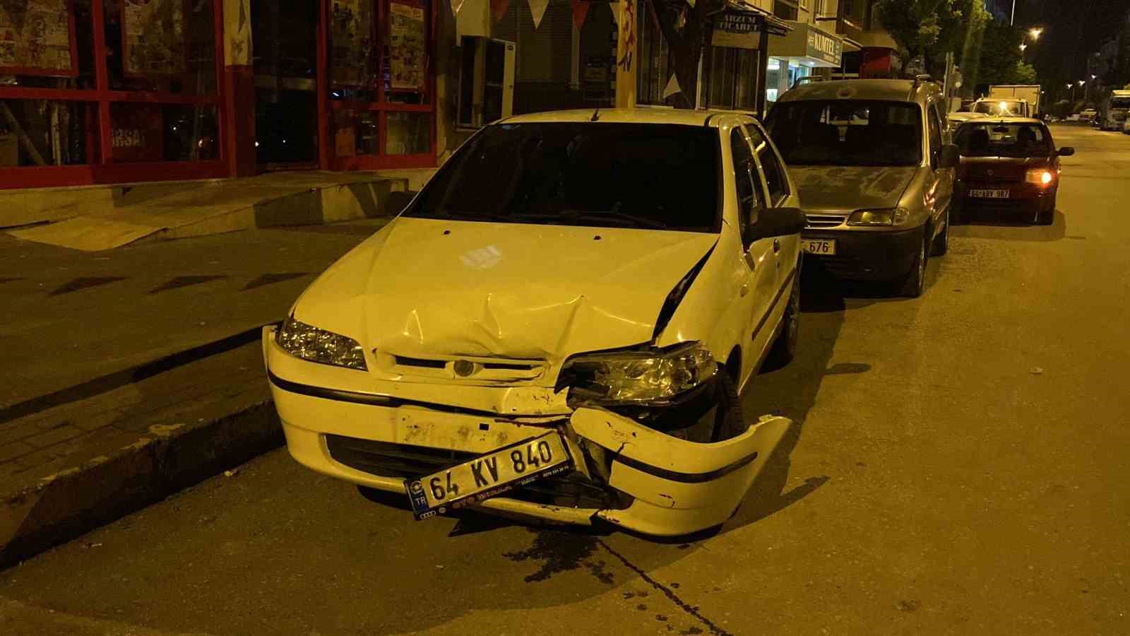 UŞAK’TA İKİ OTOMOBİLİN ÇARPIŞTIĞI TRAFİK KAZASINDA 5 KİŞİ YARALANARAK ÇEVRE