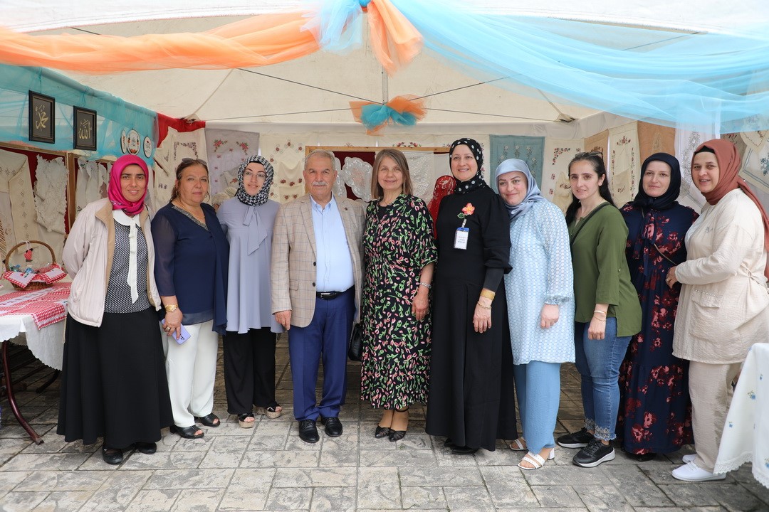 İLKADIM BELEDİYESİ VE İLÇE HALK EĞİTİMİ MERKEZİ İŞ BİRLİĞİYLE AÇILAN