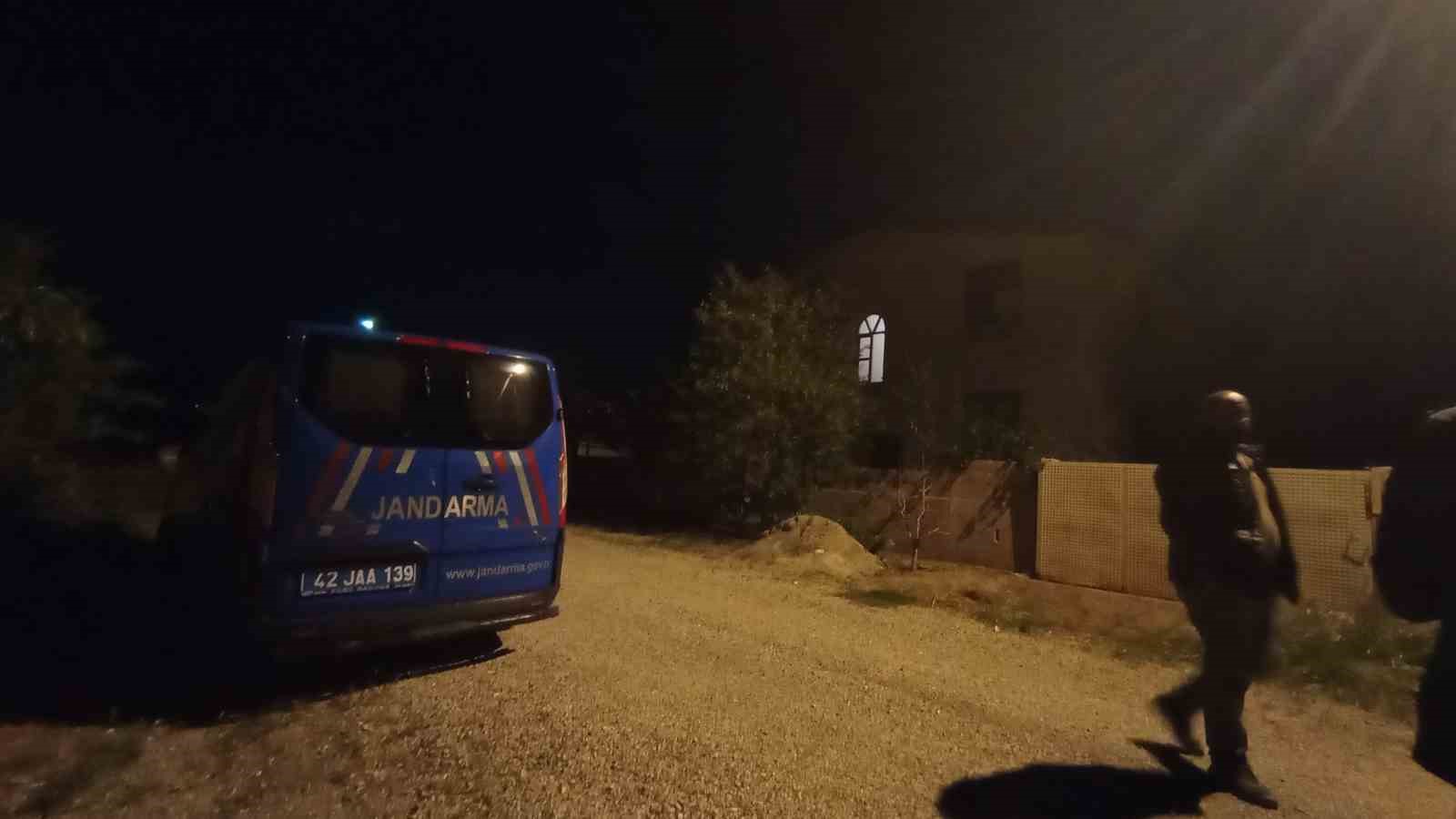 KONYA’DA İMAM OLARAK GÖREV YAPAN KOCA VE EŞİ EVLERİNDE VURULARAK