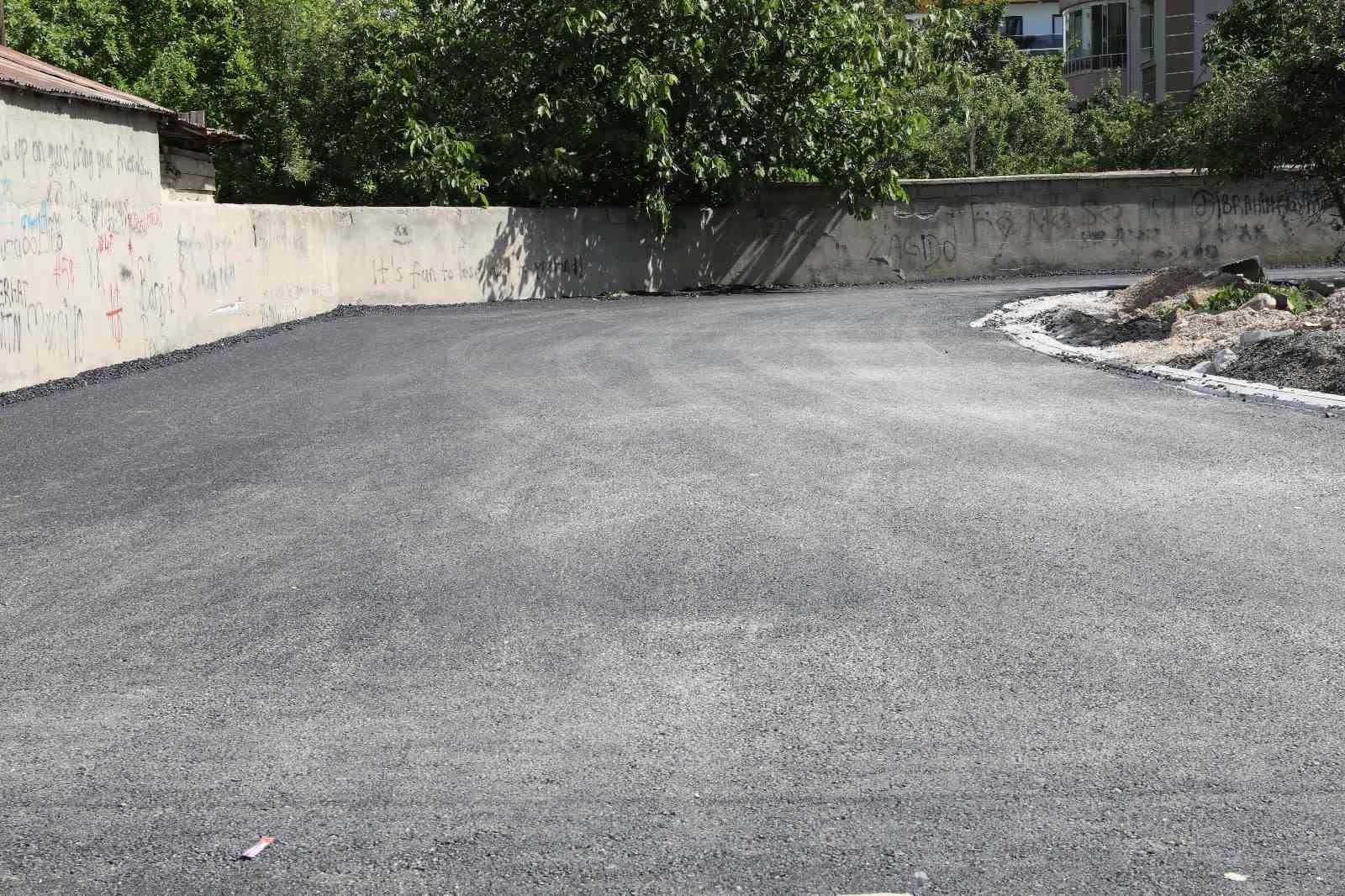 VAN’IN İPEKYOLU BELEDİYESİNİN 2023 YILI ASFALTLAMA PROJESİ BÜNYESİNDE YÜRÜTTÜĞÜ ÇALIŞMALAR