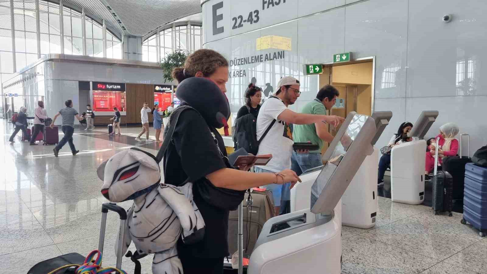KURBAN BAYRAMINA SAYILI GÜNLER KALA 9 GÜNLÜK BAYRAM TATİLİNİ MEMLEKETLERİNDE