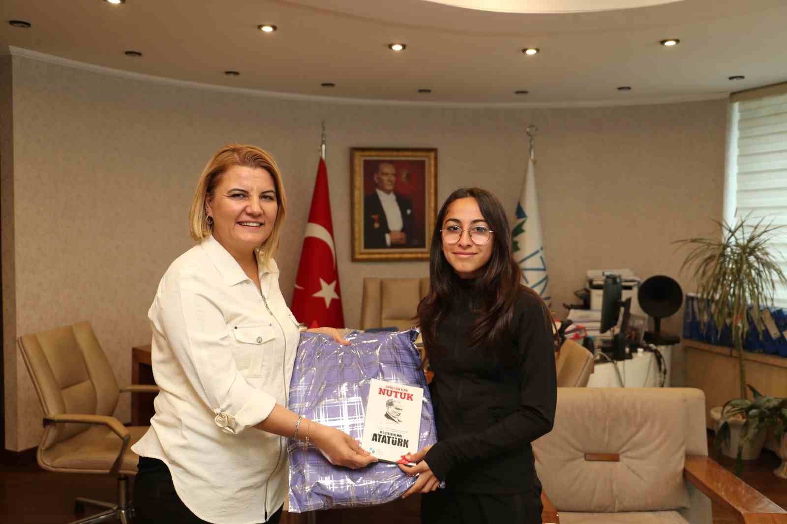 İZMİT BELEDİYE BAŞKANI FATMA KAPLAN HÜRRİYET, MODERN PENTATLONDA TÜRKİYE ŞAMPİYONU