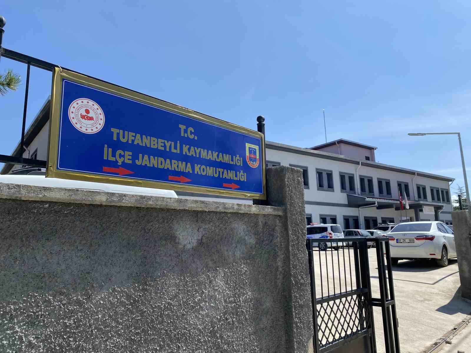 TUFANBEYLİ İLÇE JANDARMA KARAKOL KOMUTANI KIDEMLE ASTSUBAY BAŞÇAVUŞ BAYRAM BOYRAZ