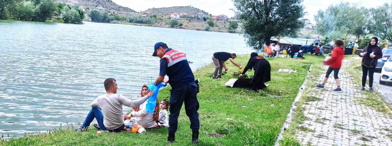 AKSARAY’DA ÇEVRE KORUMA VE TEMİZ BİR ÇEVRE İÇİN KOLLARI SIVAYAN