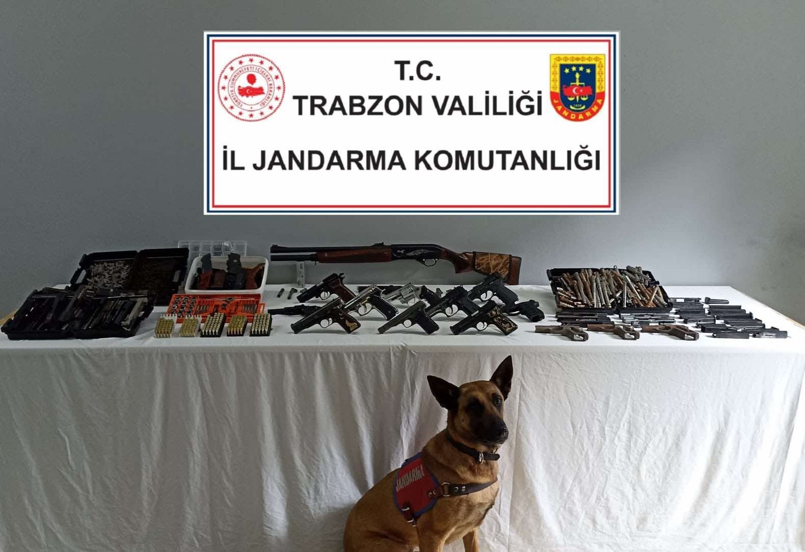 TRABZON’UN MAÇKA VE VAKFIKEBİR İLÇELERİNDE JANDARMA EKİPLERİNCE YAPILAN OPERASYONDA UYUŞTURUCU