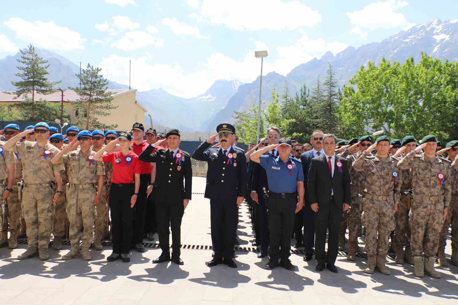 JANDARMA TEŞKİLATI'NIN 184. KURULUŞ YILDÖNÜMÜ HAKKARİ'DE TÖRENLE KUTLANDI.