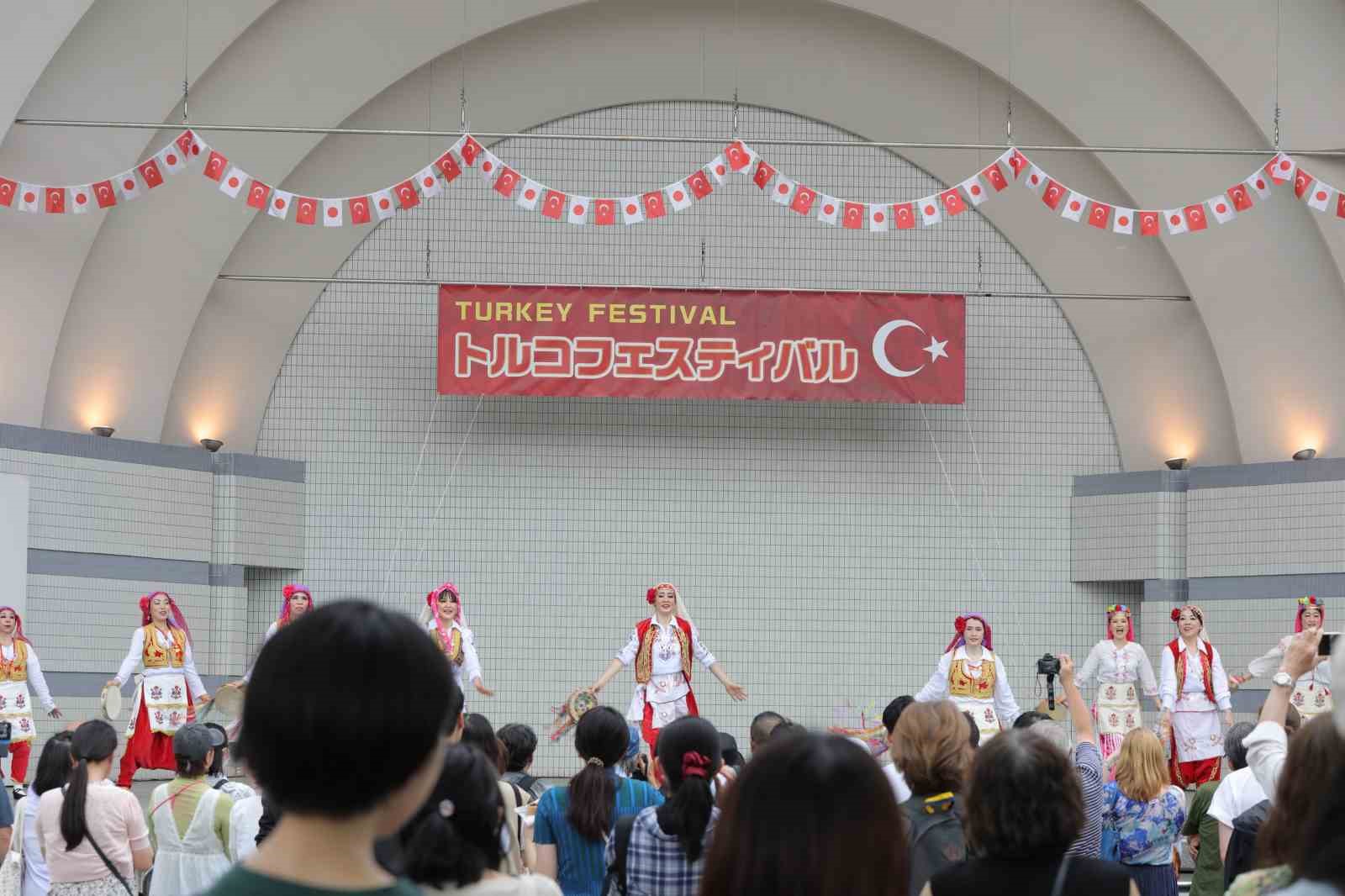 JAPONYA'NIN BAŞKENTİ TOKYO'DA DÜZENLENEN TÜRKİYE FESTİVALİ, MERAKLILARINDAN YOĞUN İLGİ GÖRDÜ.