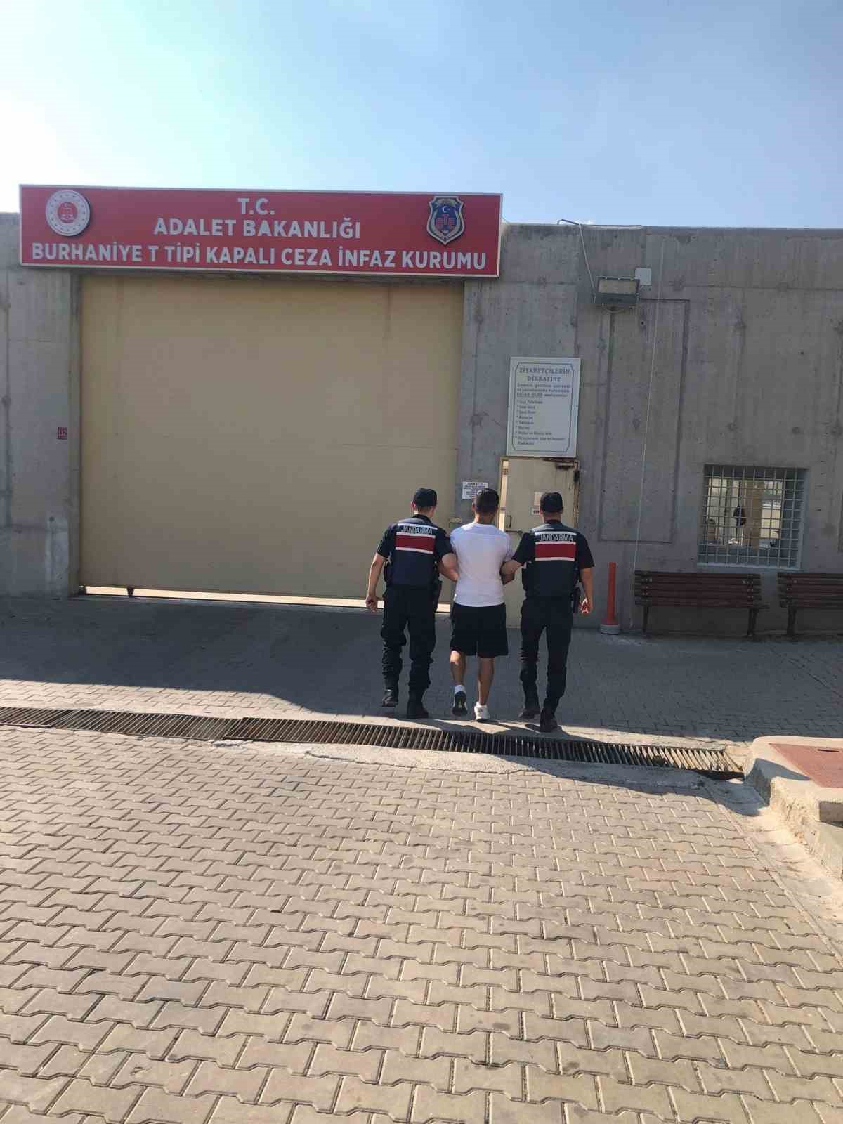 BALIKESİR’İN EDREMİT İLÇESİNDE JANDARMA TARAFINDAN HAKKINDA 25 YIL 10 AY