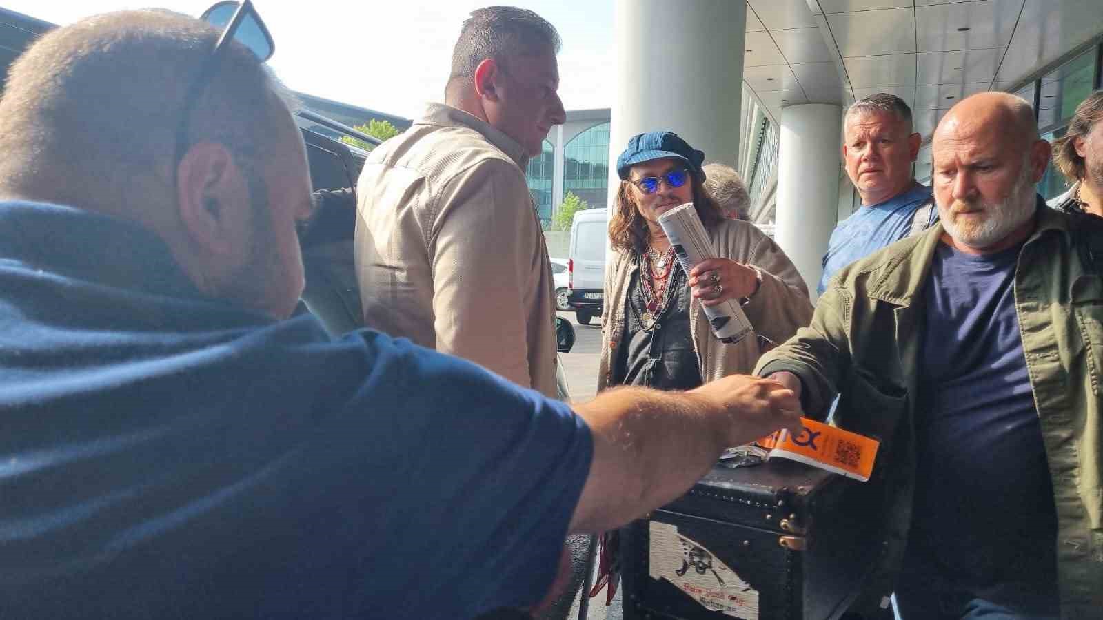 JOHNNY DEPP İSTANBUL’A GELDİ