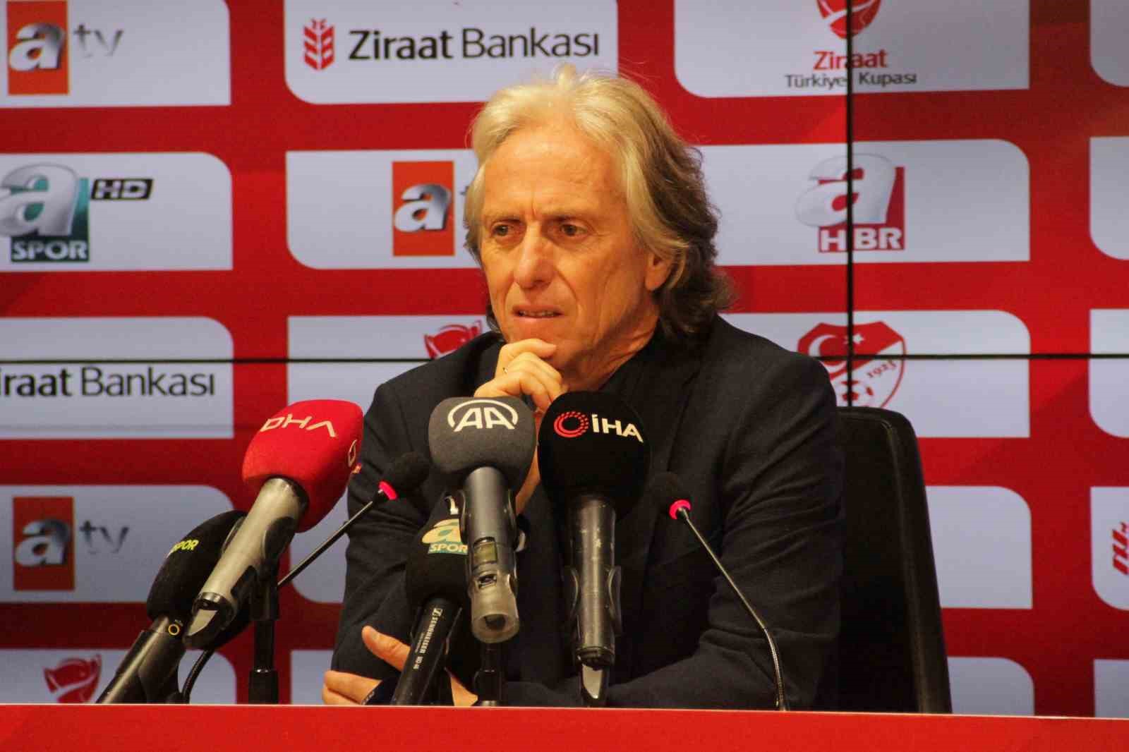 ZİRAAT TÜRKİYE KUPASI FİNALİNDE MEDİPOL BAŞAKŞEHİR'İ 2-0 MAĞLUP EDEN FENERBAHÇE'NİN