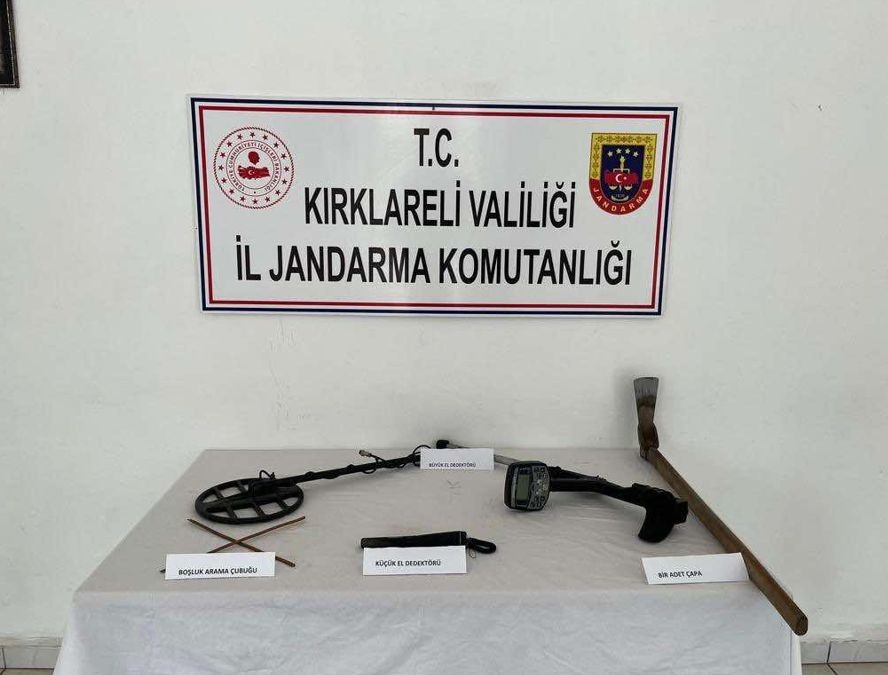 OLAYLA İLGİLİ 1 ADET BÜYÜK BOY DEDEKTÖR, 1 ADET KÜÇÜK
