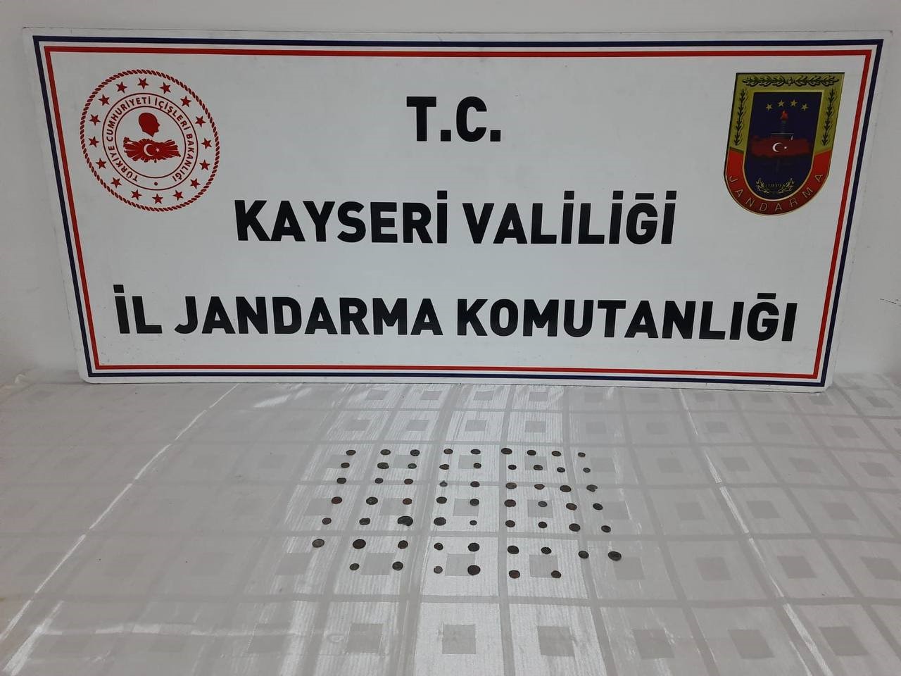 KAYSERİ’DE JANDARMA EKİPLERİ TARAFINDAN YAPILAN ÇALIŞMALARDA; BİR ŞAHIS KAÇAK KAZIDAN