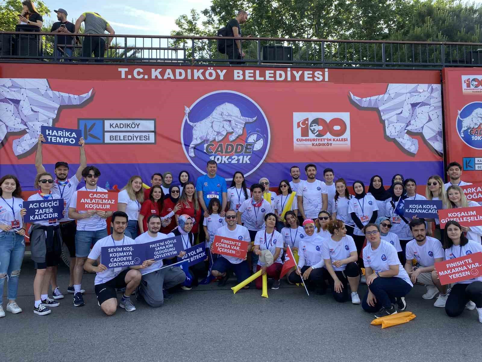 KADIKÖY BELEDİYESİ CADDE 10K-21K KOŞULARI, CADDEBOSTAN SAHİLİ’NDE GERÇEKLEŞTİRİLDİ.