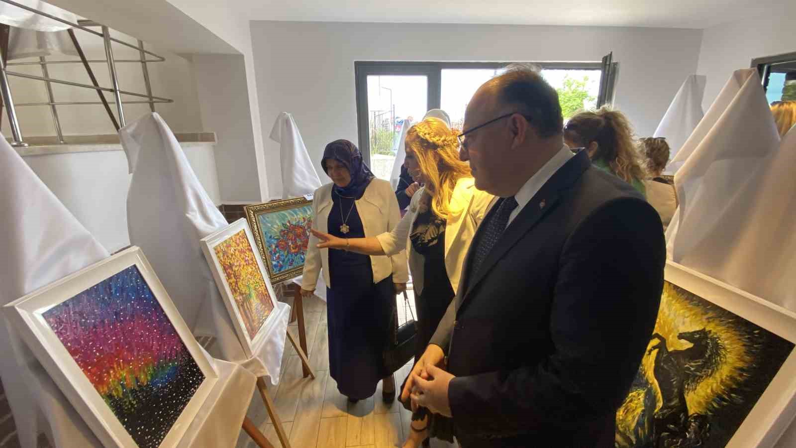 ZONGULDAK BÜLENT ECEVİT ÜNİVERSİTESİ REKTÖRÜ İSMAİL HAKKI ÖZÖLÇER’İN EŞİ SERAN