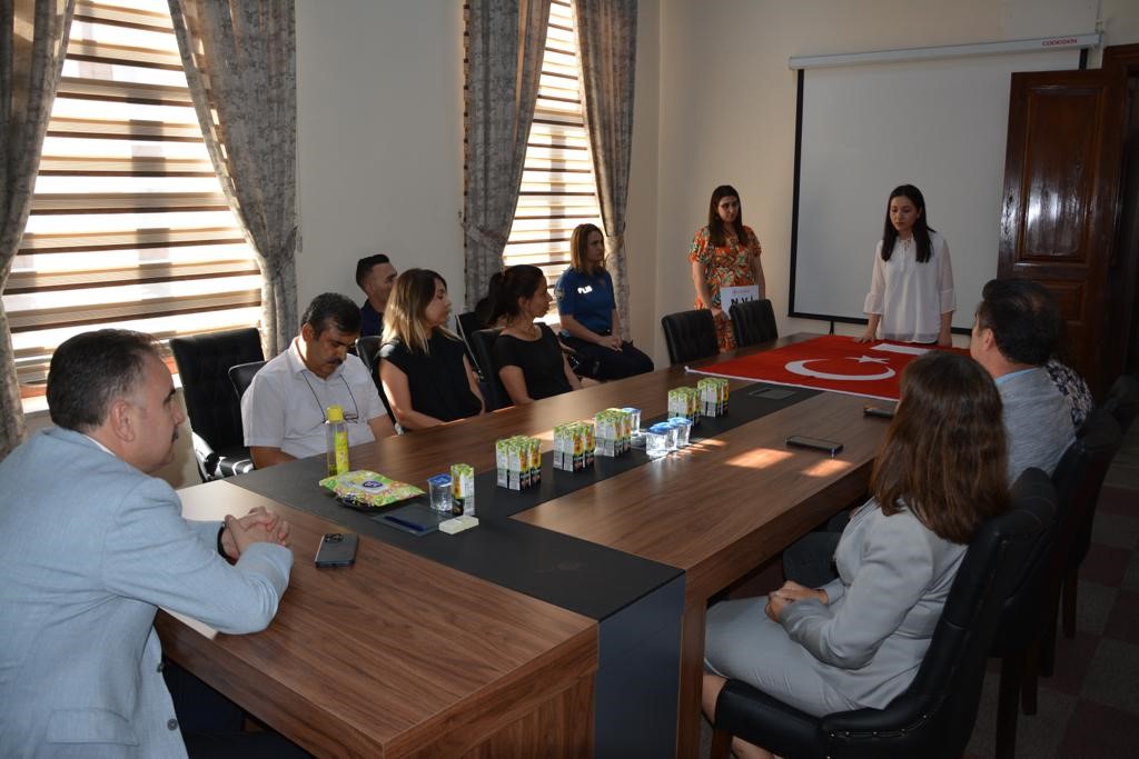 BALIKESİR’İN EDREMİT KAYMAKAMI AHMET ODABAŞ, İLÇE NÜFUS MÜDÜRLÜĞÜNDE SÖZLEŞMELİ OLARAK
