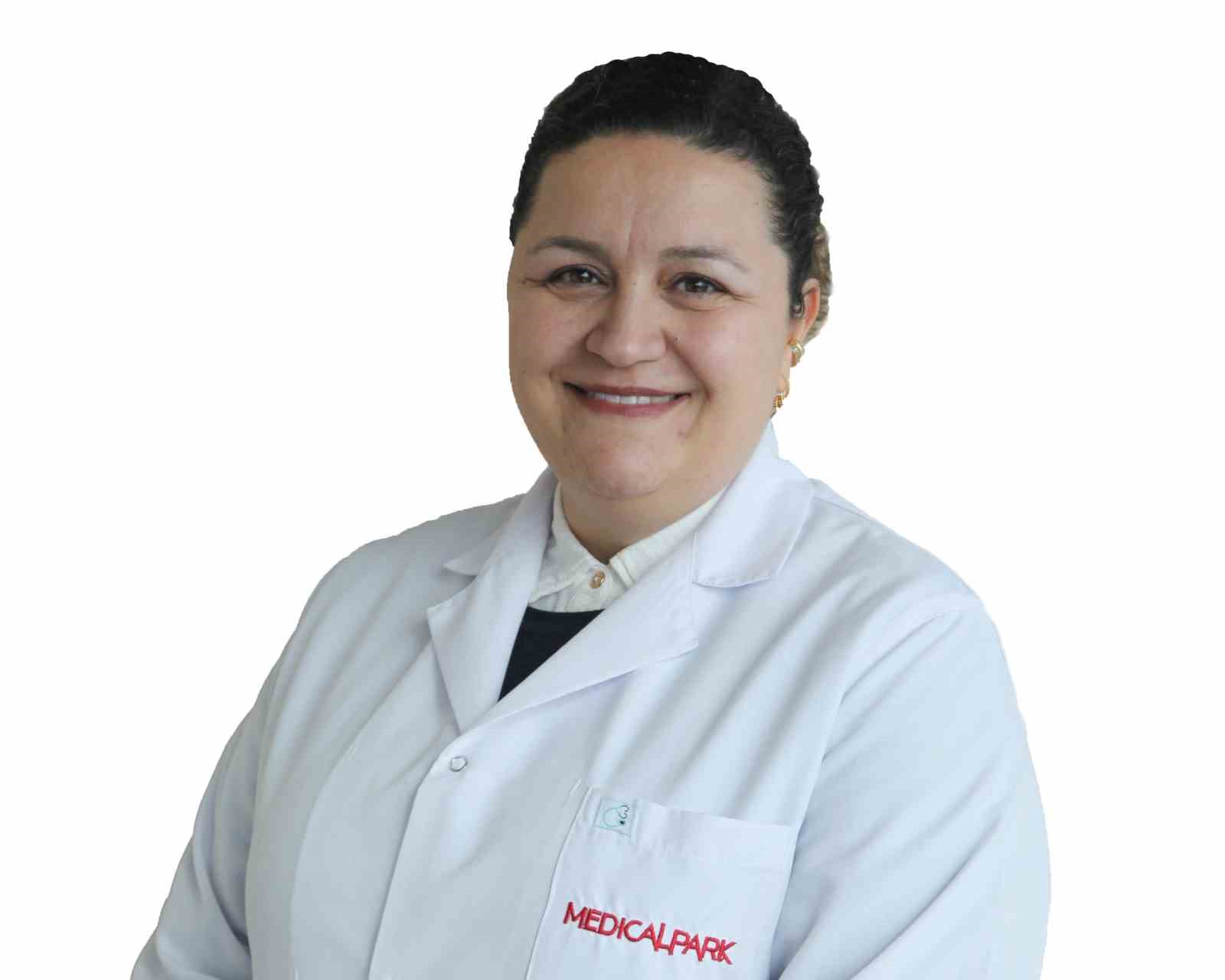 KAN BAĞIŞINDA BULUNULAN GÜN BOL SIVI ALINMASI GEREKTİĞİNİN ALTINI ÇİZEN