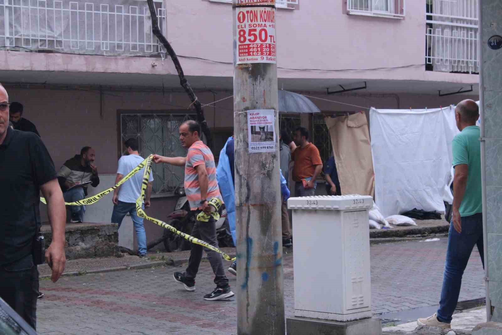 BAYRAKLI'DA 3'Ü KADIN 4 TÜRKMENİSTAN UYRUKLU KİŞİ, BİR EVDE CESETLERİ