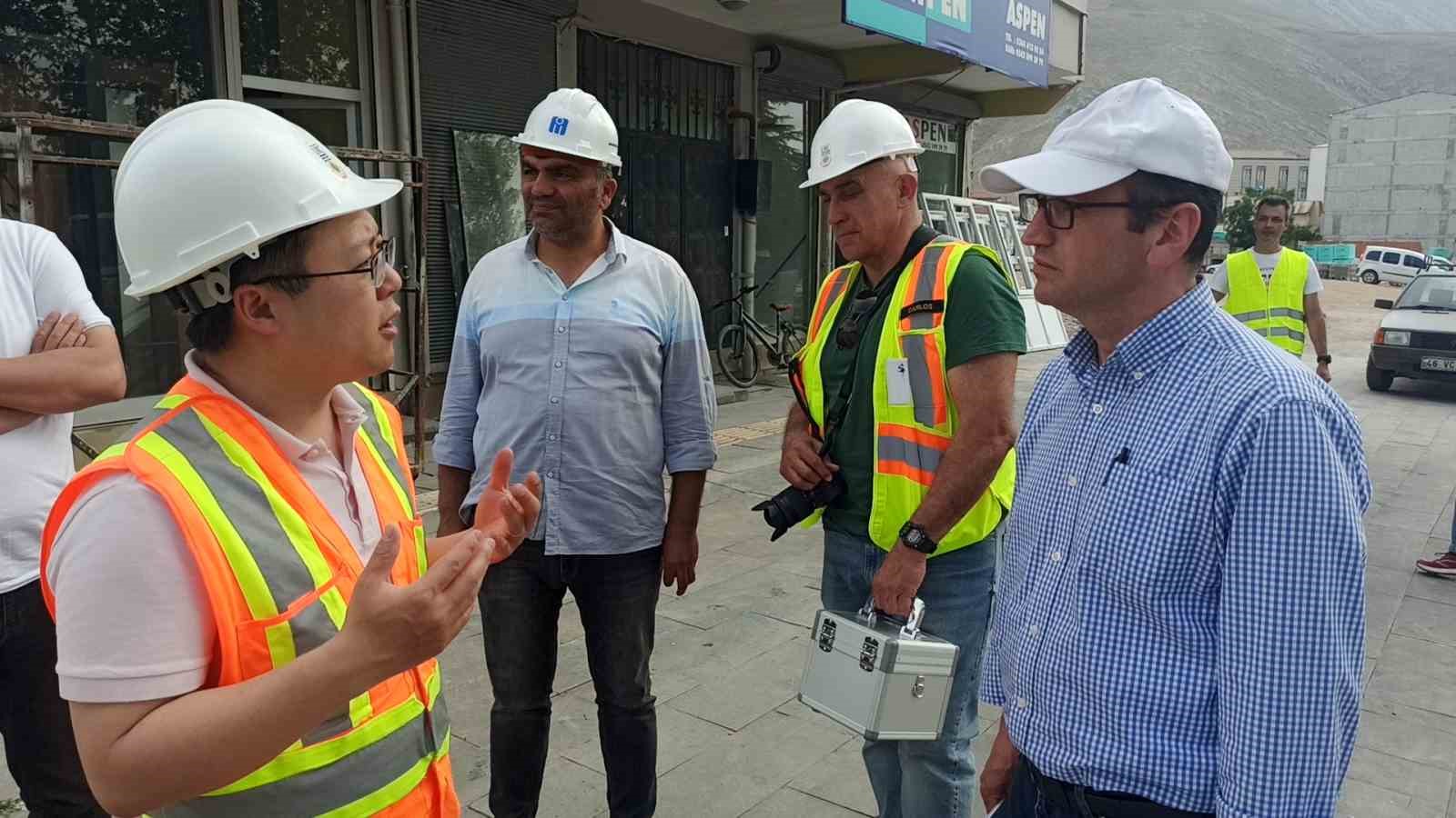 KANADALI BİLİM İNSANLARI ELBİSTAN'DA ÇALIŞMA YAPTI