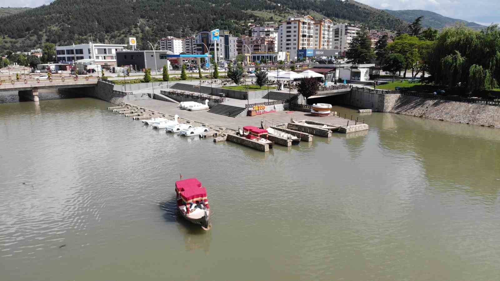 TOKAT İL MERKEZİNDE BULUNAN KANAL TOKAT PROJESİ VE OSMANLI KAYIKLARI