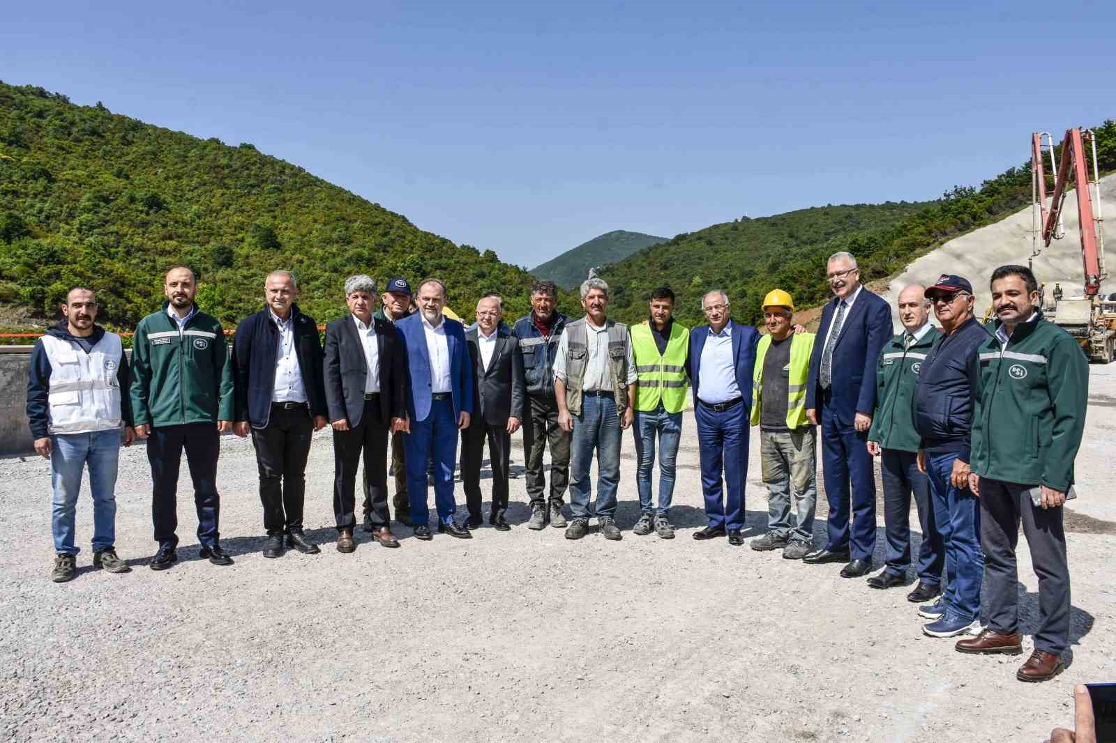 SON YILLARDA ALDIĞI BÜYÜK ÖLÇEKLİ YATIRIMLARIN DA ETKİSİYLE ADETA YATIRIMLARIN