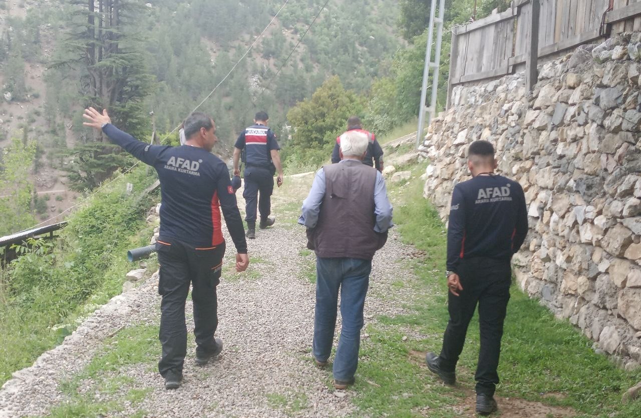 KARAMAN’DA DÜNDEN BUYANA KENDİSİNDEN HABER ALINAMAYAN ZİHİNSEL ENGELLİ ŞAHIS İÇİN