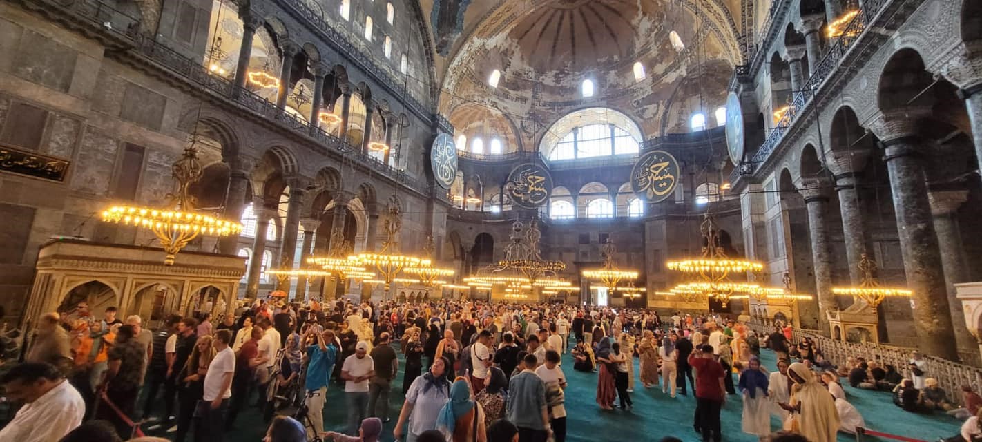 KONYA'NIN KARAPINAR İLÇESİNDE, 10. SINIF ÖĞRENCİLERİNE KONYA BÜYÜKŞEHİR BELEDİYESİ VE