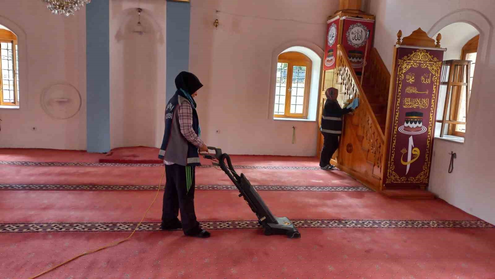 KARESİ’DE KURBAN BAYRAMI HAZIRLIKLARI DEVAM EDİYOR