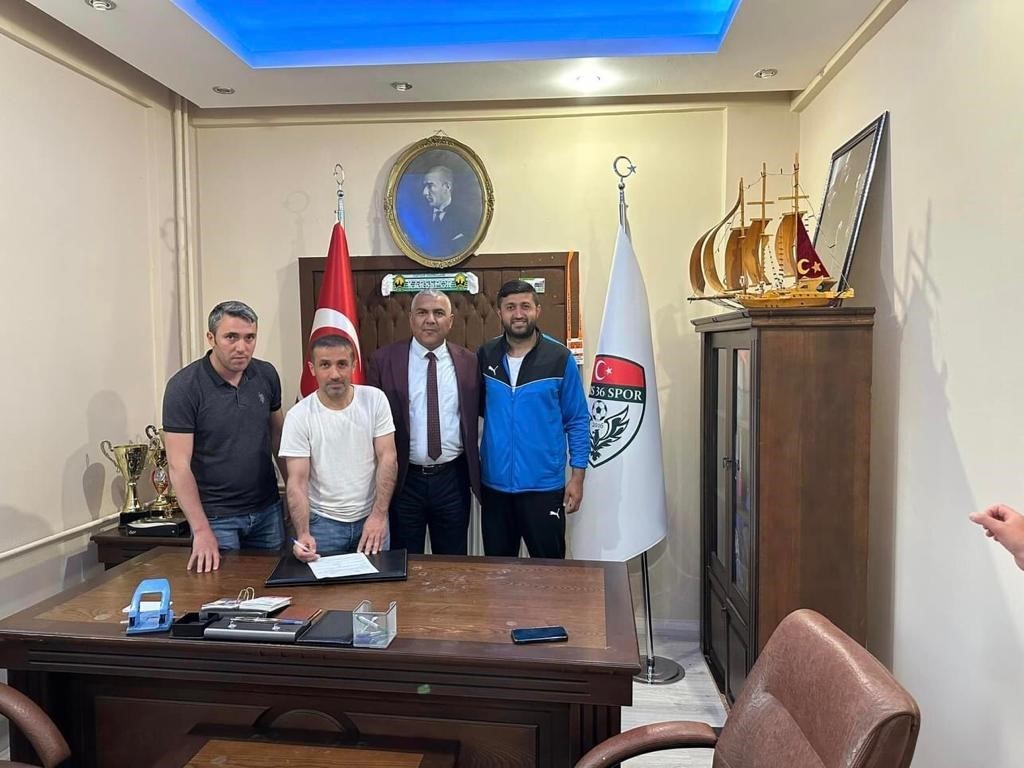 KARS 36 SPOR MİKAİL ÜZÜMCÜ İLE ANLAŞTI(KARS-İHA)