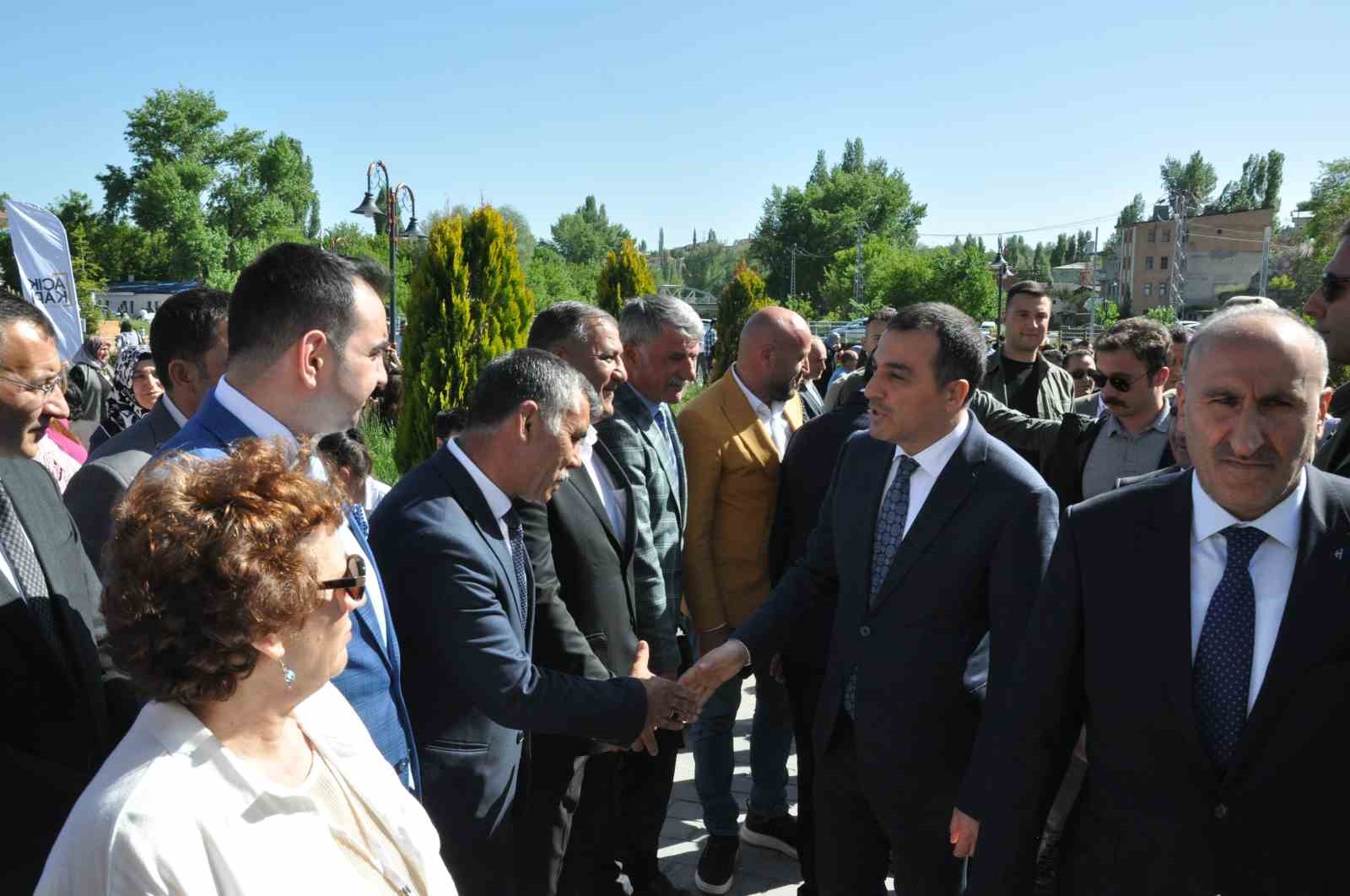 KARS’TA EL EMEĞİ GÖZ NURU ÜRÜNLER SERGİLENDİ(KARS-İHA)