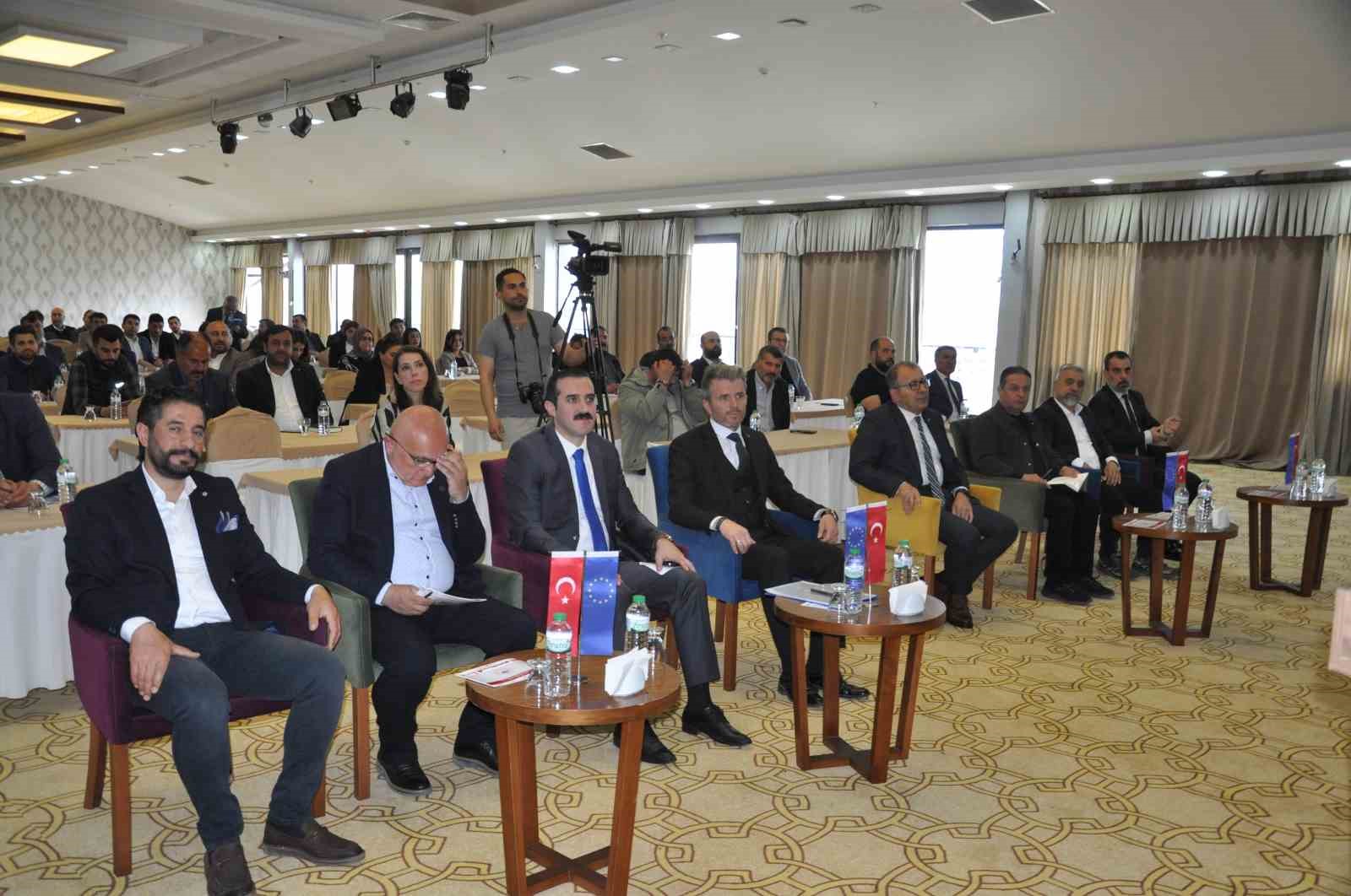 KARS’TA IPARD III TANITIM VE BİLGİLENDİRME TOPLANTISI YAPILDI(KARS-İHA)