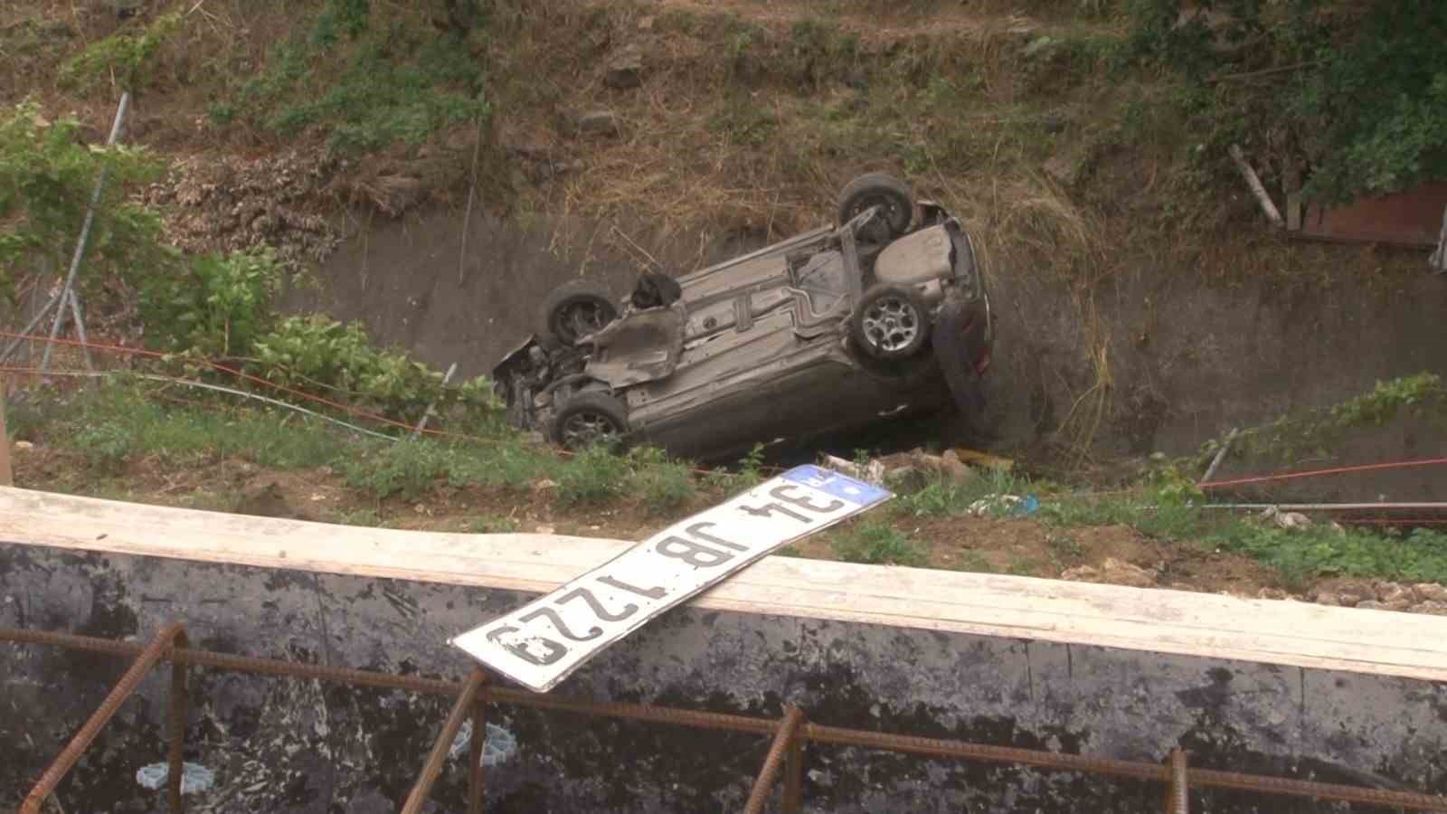 KARTAL'DA TEM BAĞLANTI YOLUNDA MEYDANA GELEN TRAFİK KAZASINDA KONTROLDEN ÇIKAN