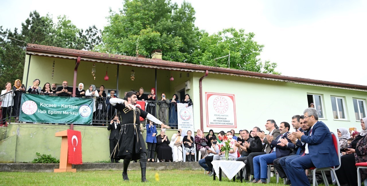 KARTEPE BELEDİYESİ VE KARTEPE HALK EĞİTİM MERKEZİ TARAFINDAN "HAYAT BOYU
