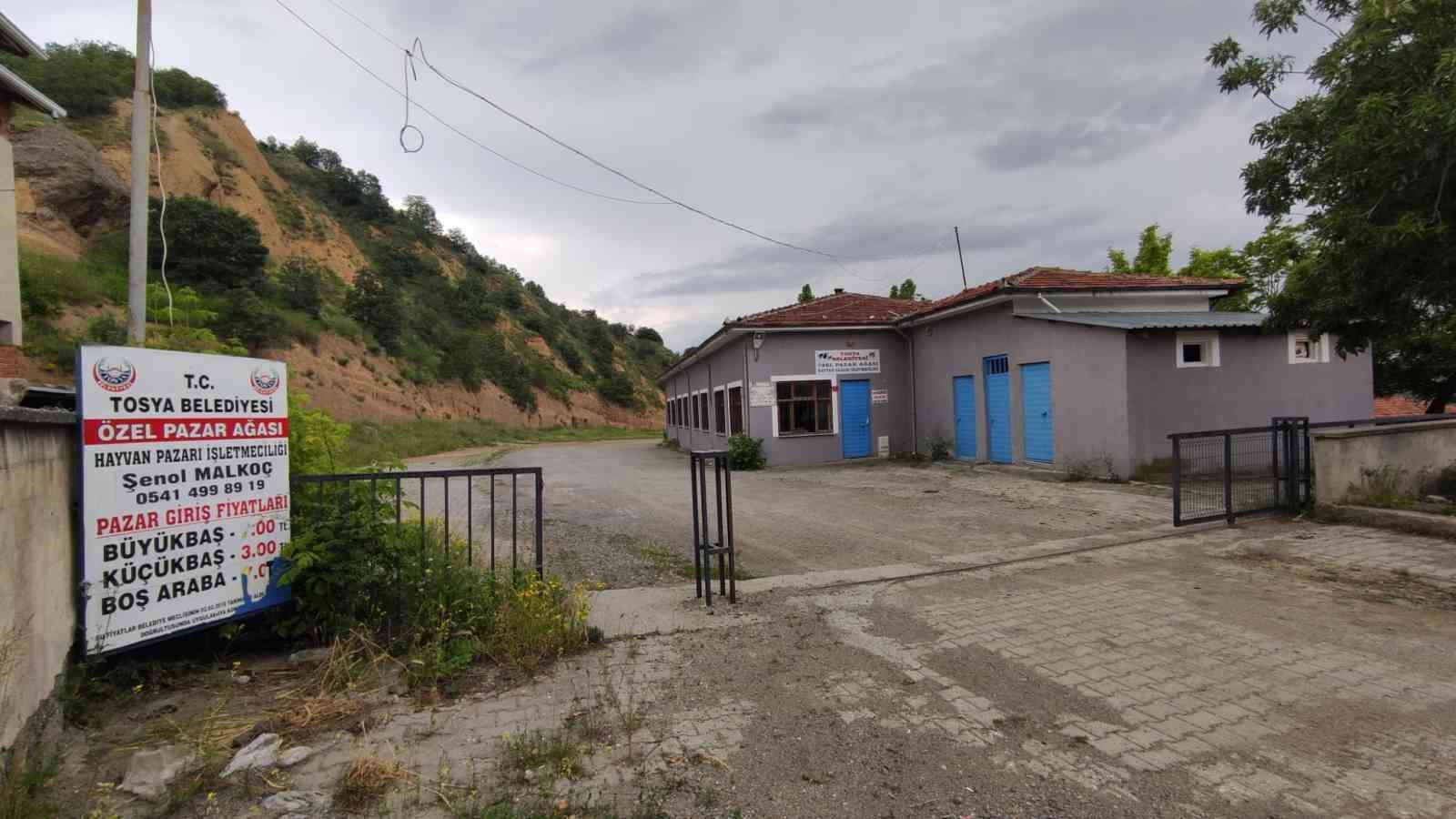 TOSYA BELEDİYE BAŞKANI VOLKAN KAVAKLIGİL, ŞAP HASTALIĞININ GÖRÜLDÜĞÜ TOSYA CANLI
