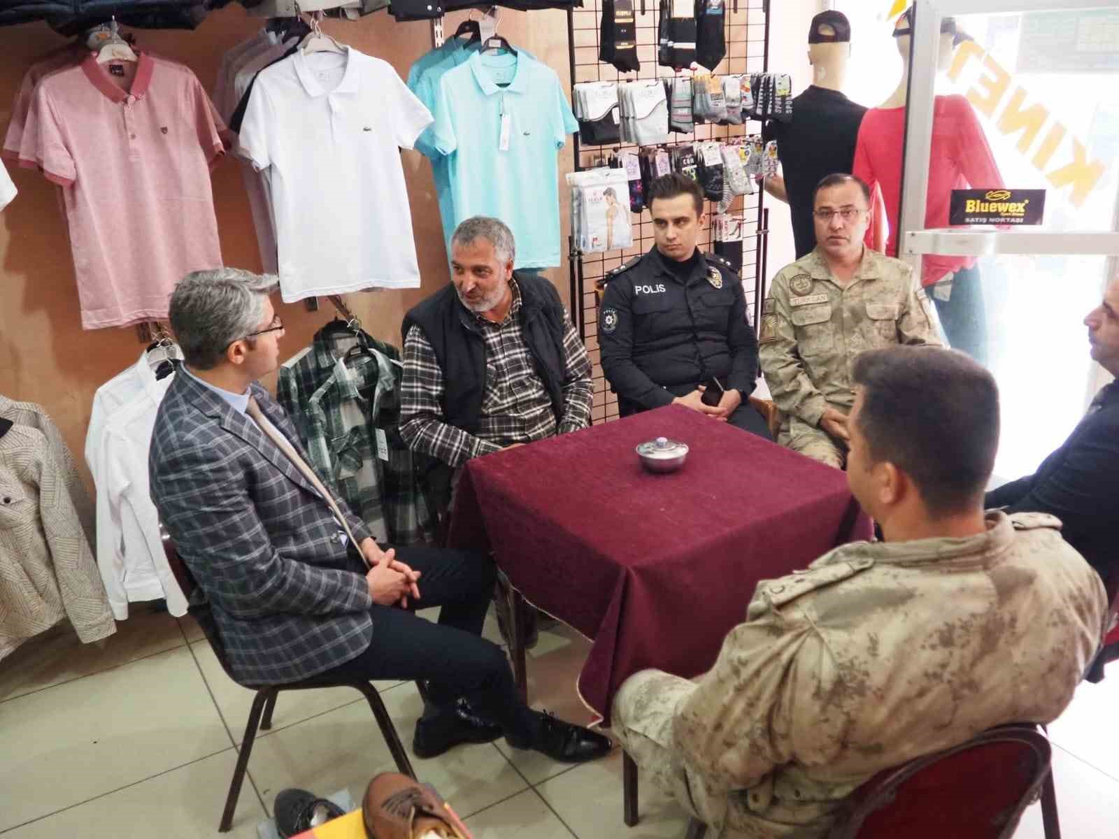 ŞENKAYA KAYMAKAMI MALİK ÇALIŞIR ESNAF ZİYARETLERİ KAPSAMINDA AKŞAR MAHALLESİ ESNAFLARI