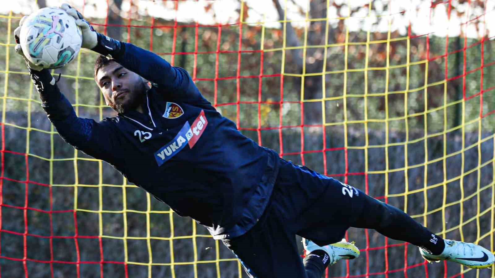 SÜPER LİG’DE GERİDE KALAN SEZON KALESİNDE 61 GOL YİYEN KAYSERİSPOR'DA