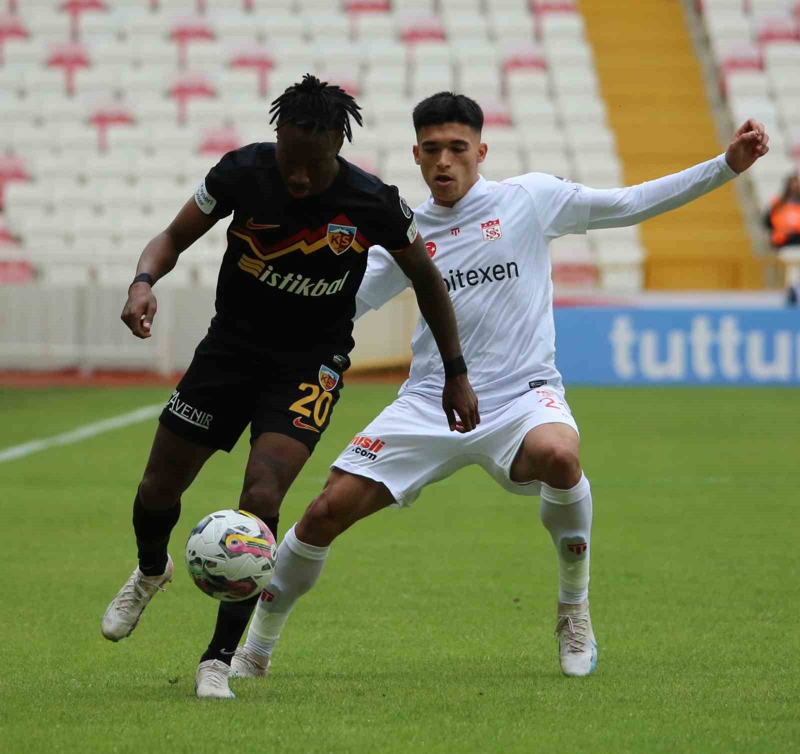 YUKATEL KAYSERİSPOR, 2022-2023 SEZONUNU BERABERLİKLE KAPATTI