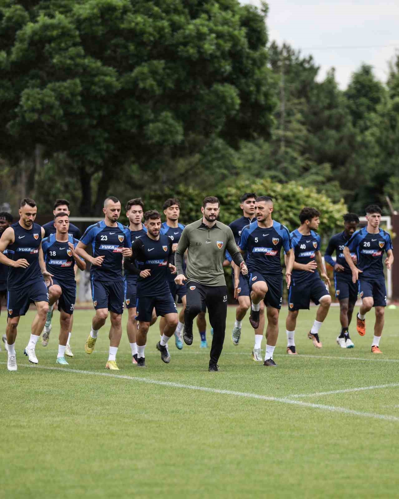 SÜPER LİG'DE MÜCADELE EDEN YUKATEL KAYSERİSPOR, YARIN DEPLASMANDA OYNAYACAĞI DEMİR