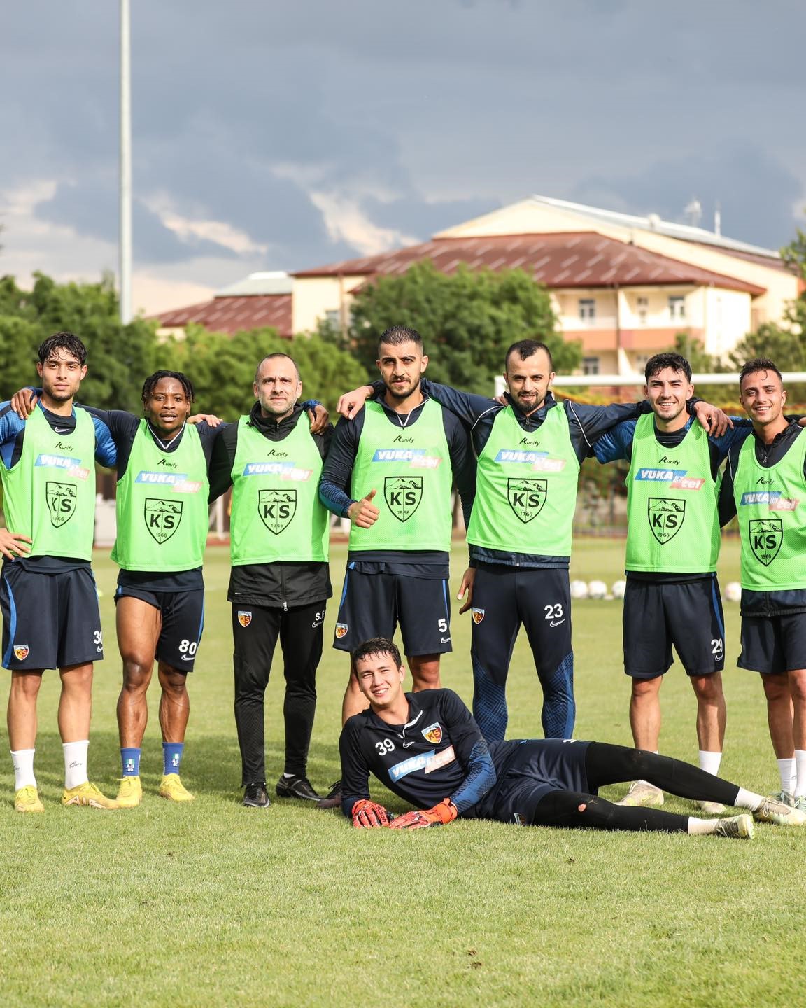 KAYSERİSPOR, SEZONUN SON İÇ SAHA MAÇINA CUMARTESİ GÜNÜ ÇIKACAK. SARI