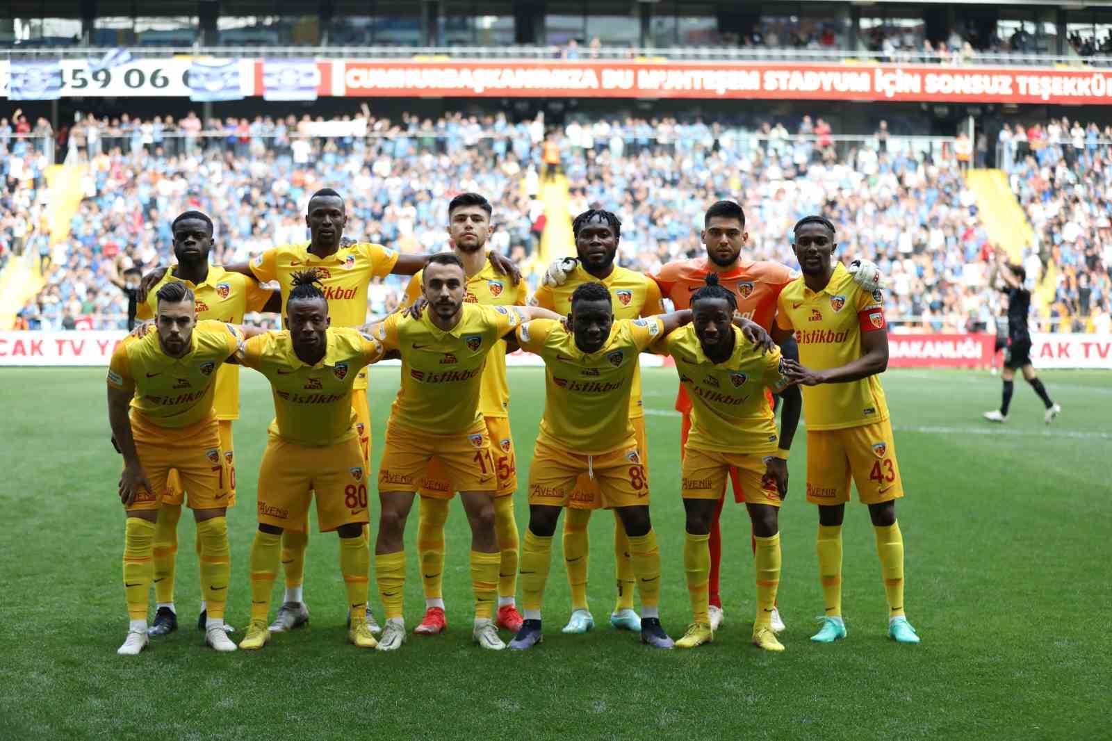 SÜPER LİG'DE SEZONU 9. SIRADA TAMAMLAYAN KAYSERİSPOR'DA 11 FARKLI ÜLKEDEN