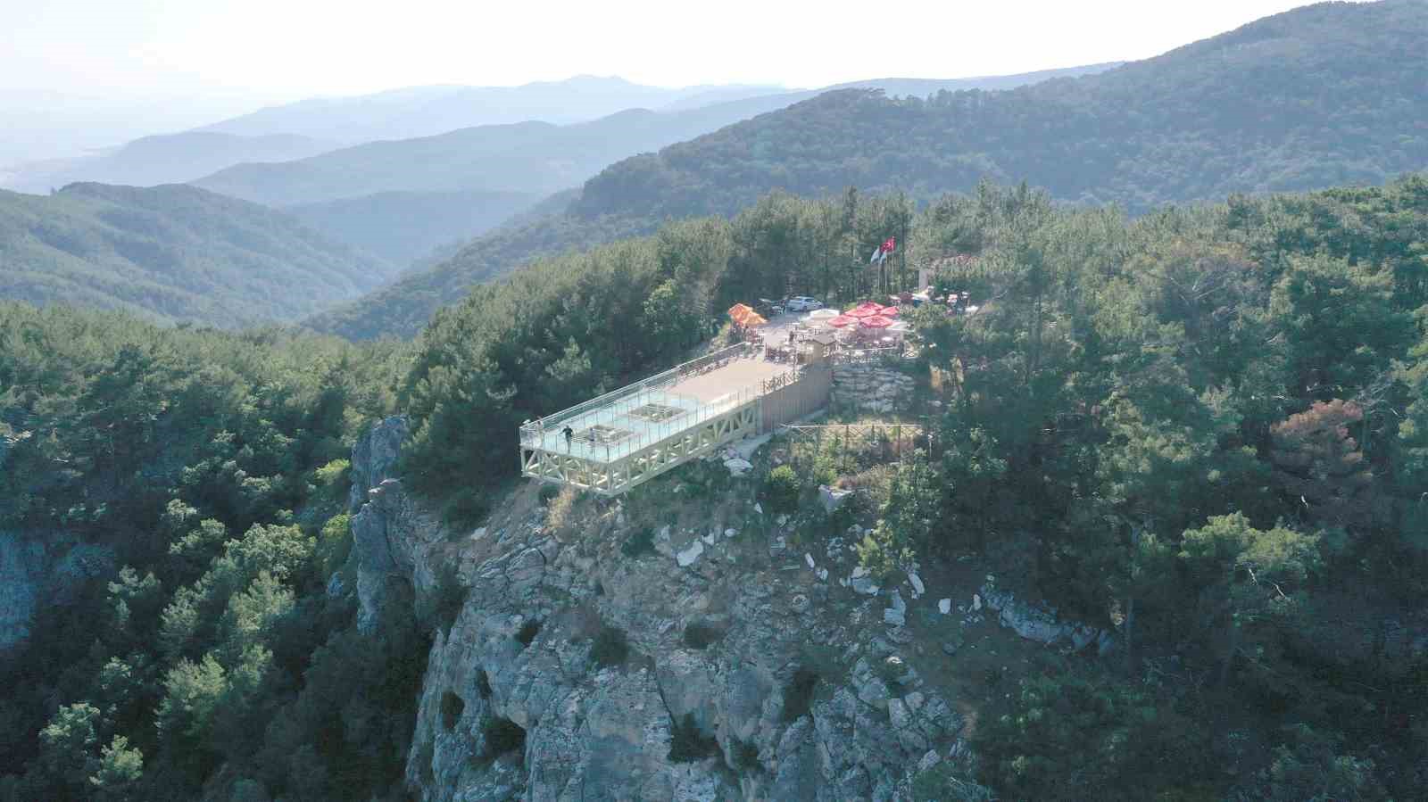 Kazdağları’nda Cam Seyir Terası’nın yolu tamamlandı BALIKESİR BÜYÜKŞEHİR BELEDİYESİ, DOĞAL DOKUSU VE EŞSİZ MANZARASI İLE EN