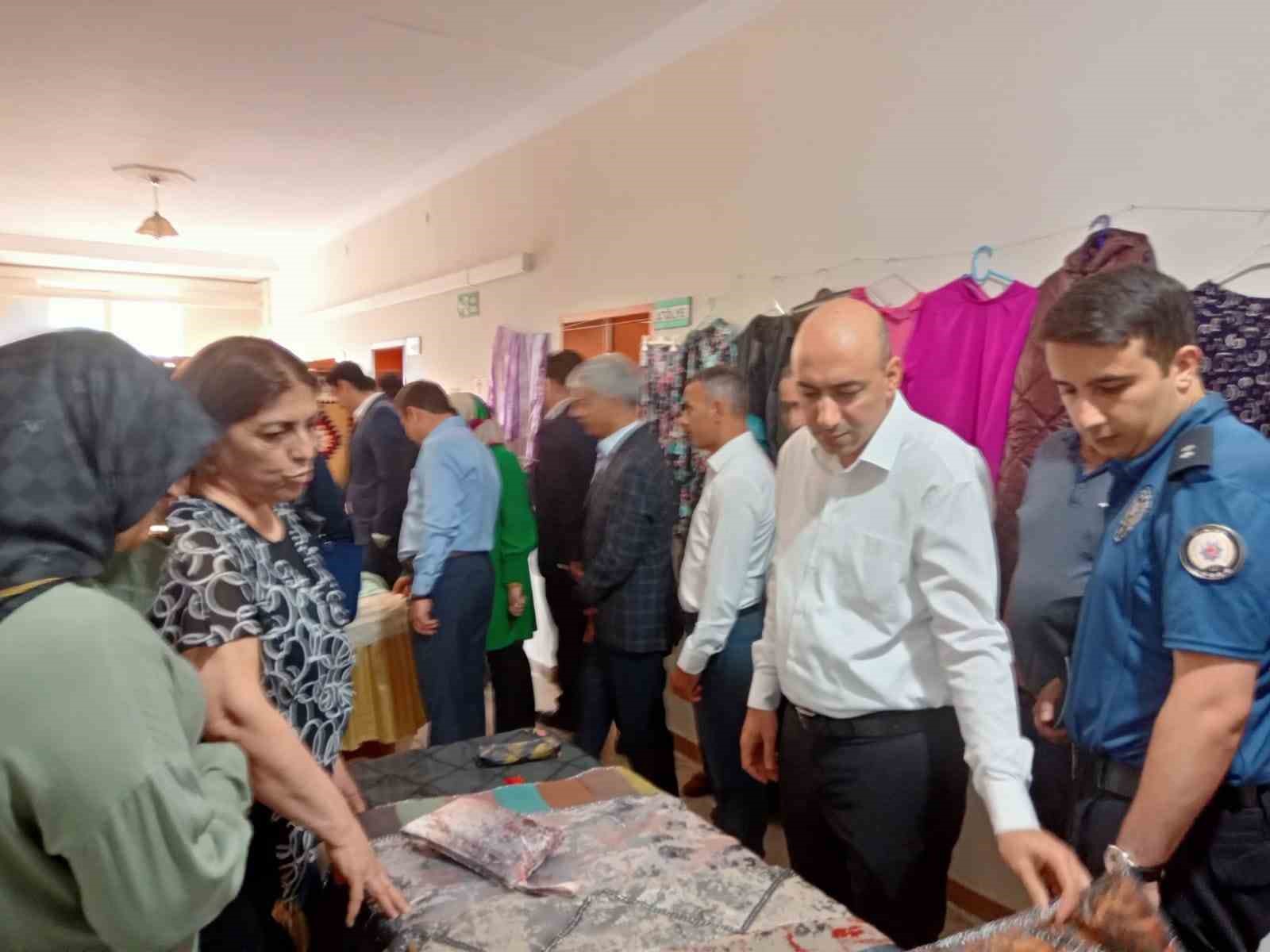 ELAZIĞ’IN KEBAN İLÇESİNDE HALK EĞİTİM MERKEZİNDE EĞİTİM GÖREN KURSİYERLER TARAFINDAN