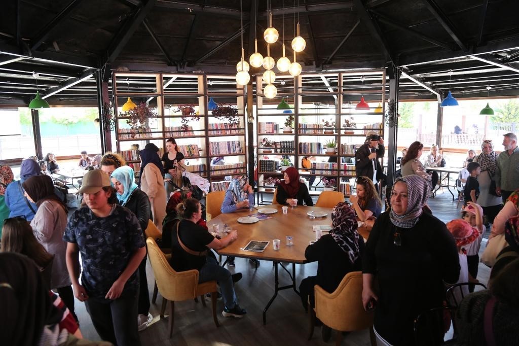 KEÇİÖREN BELEDİYESİ TARAFINDAN YAPILAN HANIMLAR LOKALİ’NİN AÇILIŞ TÖRENİNİ GERÇEKLEŞTİRDİ.