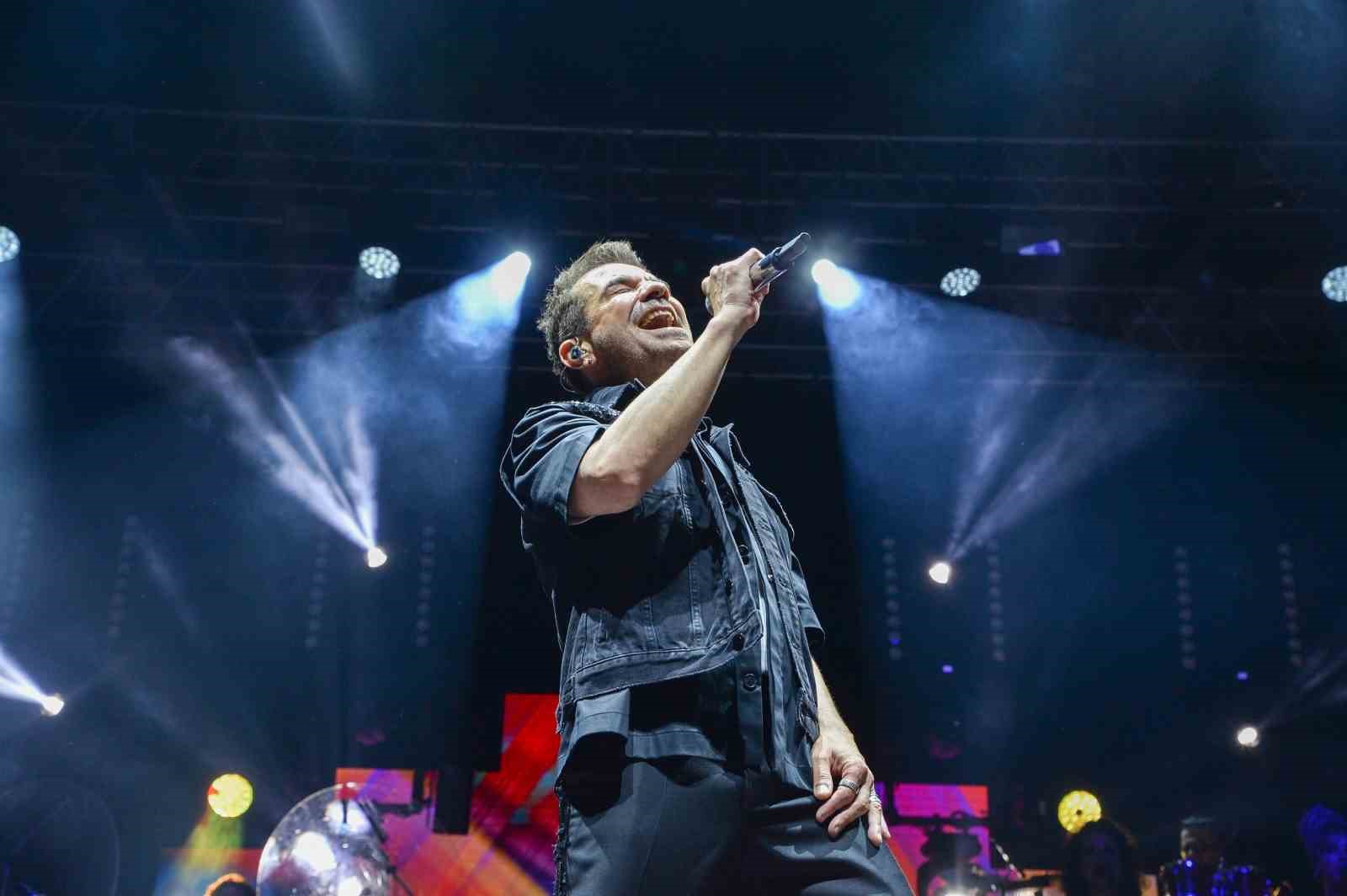 TÜRK POP MÜZİĞİN EFSANE İSİMLERİNDEN KENAN DOĞULU, KERKİSOLFEJ ORGANİZASYONUN DÜZENLEDİĞİ