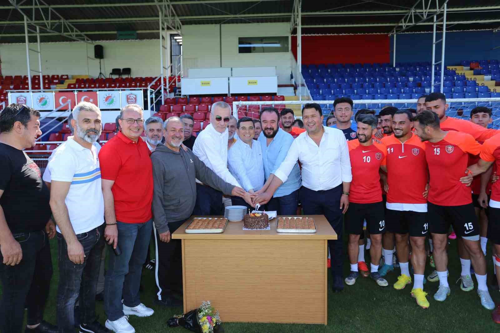 KEPEZ SPOR’U 23 YIL ÖNCE 3’NCÜ LİGDEN 2’NCİ LİGE ÇIKARAN
