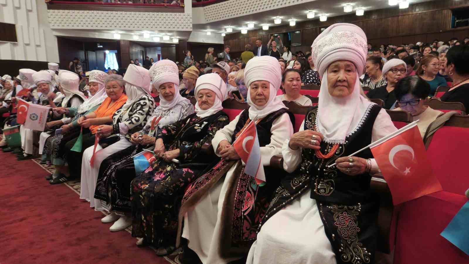 KIRGIZİSTAN’DA TÜRKSOY’UN KURULUŞUNUN 30’UNCU YILI KUTLANDI