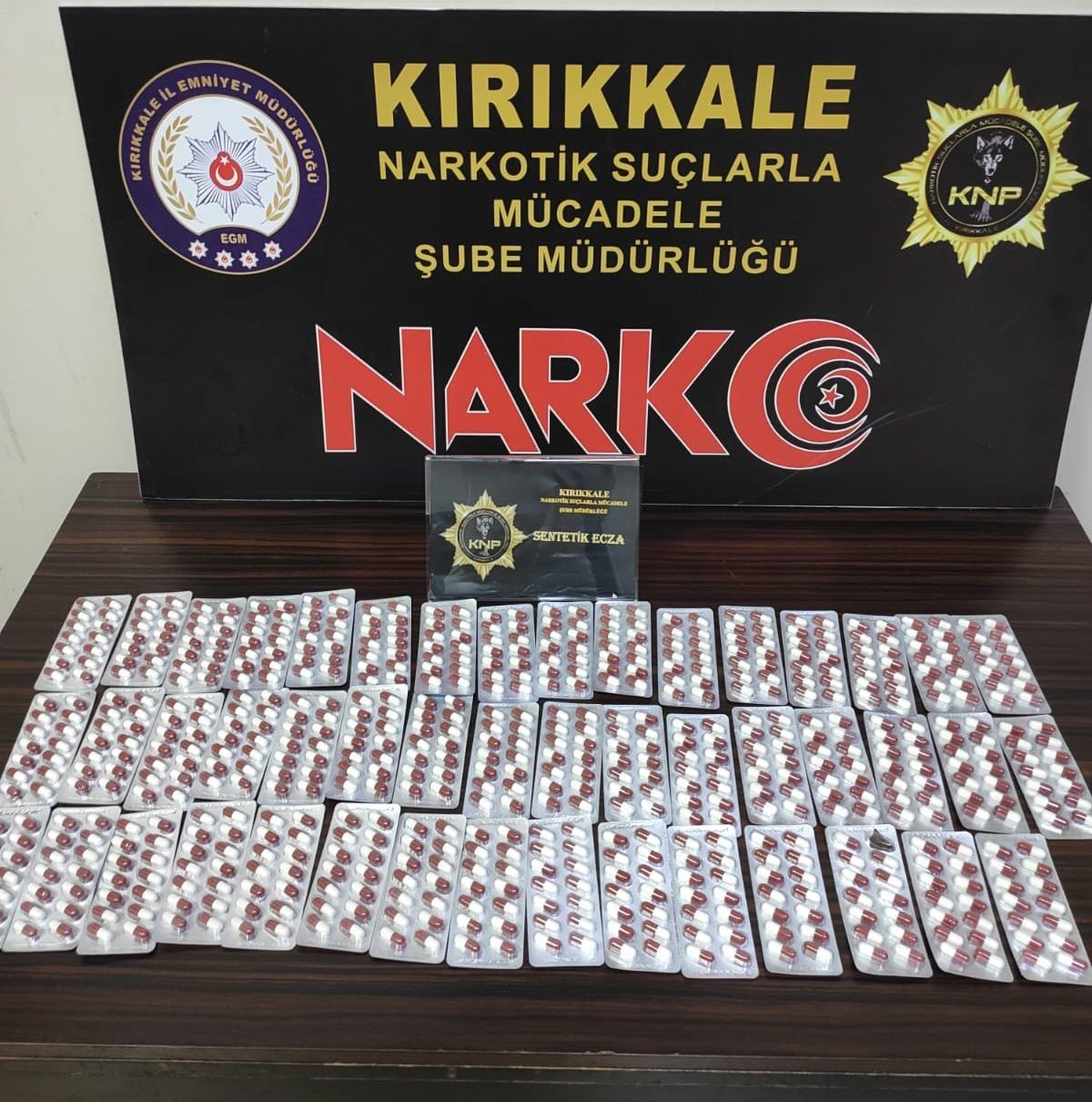 KIRIKKALE'DE UYUŞTURUCU MADDE OLARAK KULLANILAN 657 ADET SENTETİK ECZA HAPI