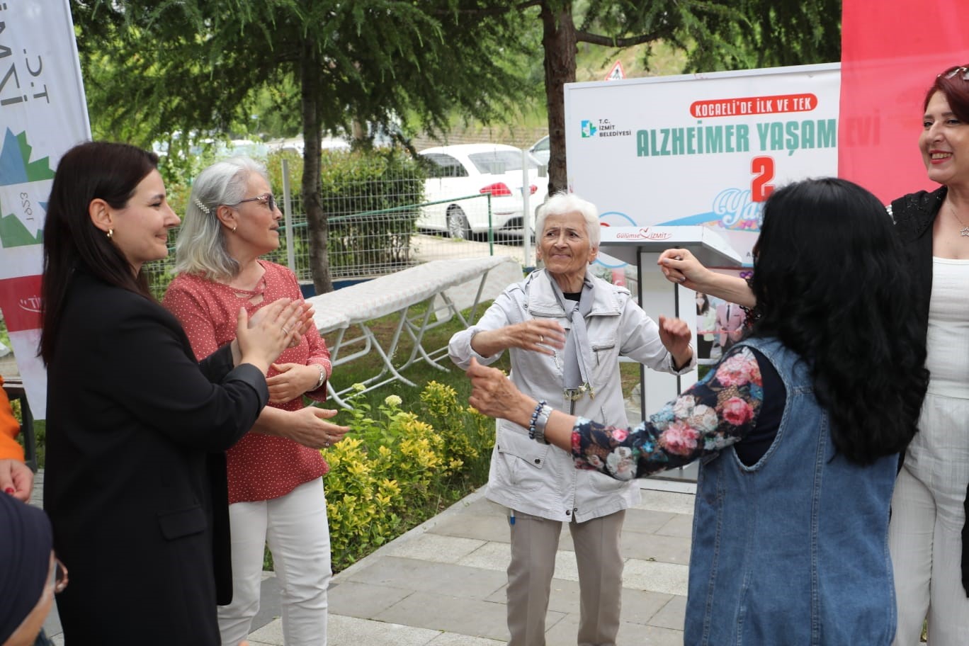 KOCAELİ’DE İLK VE TEK OLAN ALZHEİMER YAŞAM EVİ'NİN İKİNCİ YAŞI