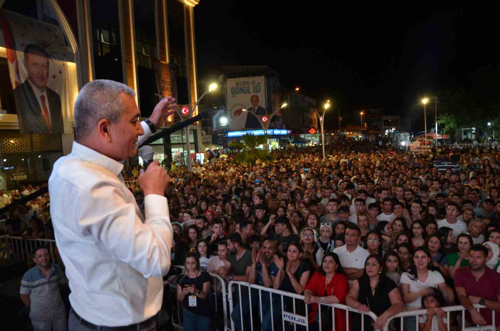 KOÇARLI’DA GELENEKSEL OLARAK DÜZENLENEN ÇAM FISTIĞI VE YÖRESEL ÜRÜNLER FESTİVALİ