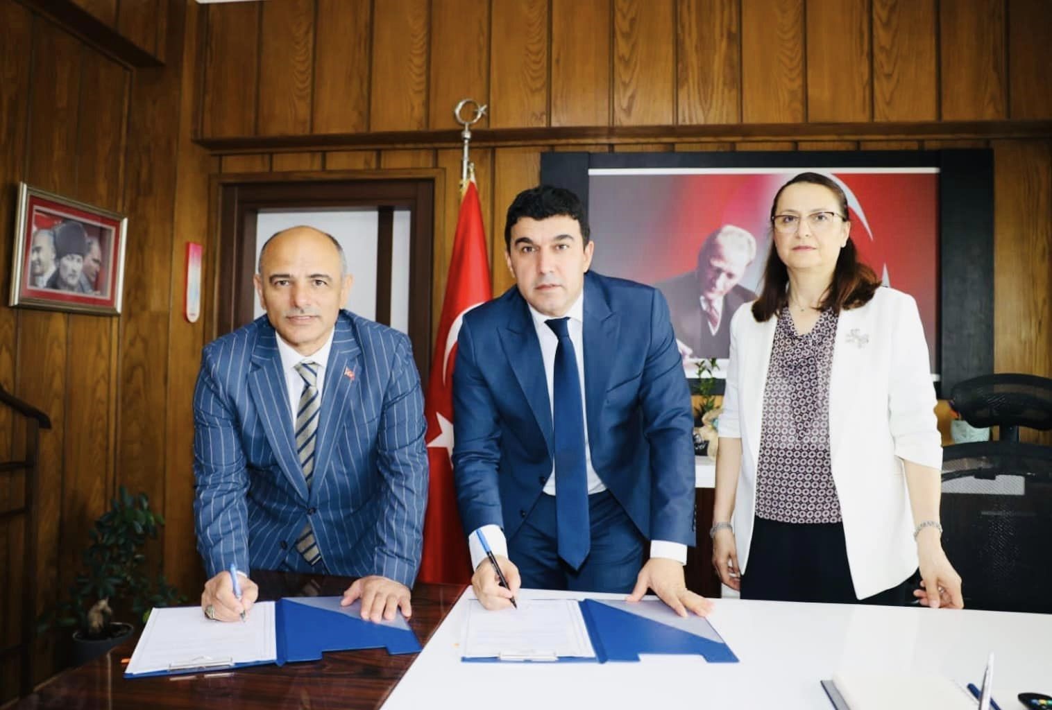 KÖRFEZ'DE "ÜRETİM SİZDEN, AŞI VE KÜPE BİZDEN PROJESİ" ÇERÇEVESİNDE İMZALAR