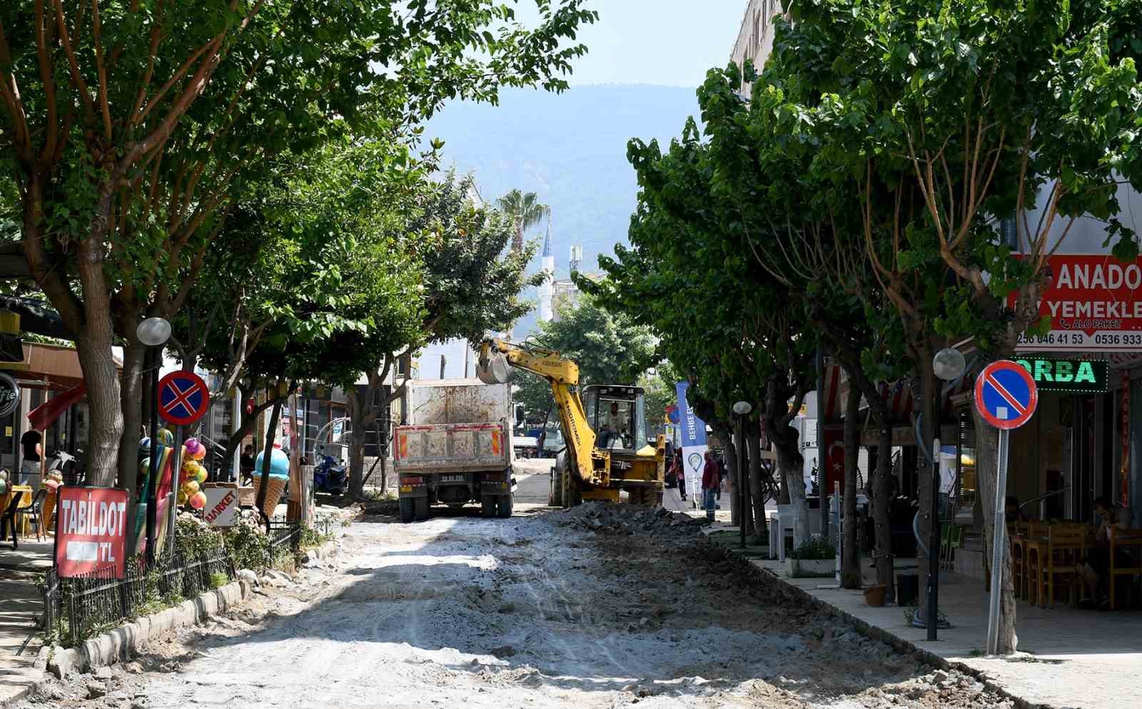 KUŞADASI’NDA YATIRIM SEFERBERLİĞİ GÜZELÇAMLI İLE SÜRÜYOR GÜZELÇAMLI’NIN KALBİ ÖZER TÜRK